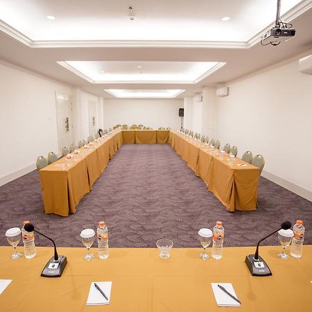 Same Hotel Маланг Екстер'єр фото