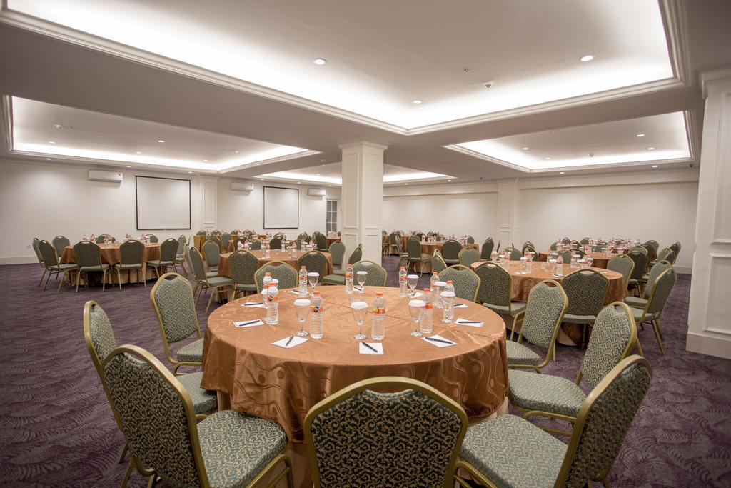 Same Hotel Маланг Екстер'єр фото