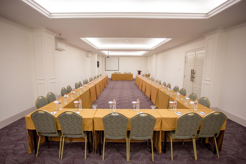 Same Hotel Маланг Екстер'єр фото