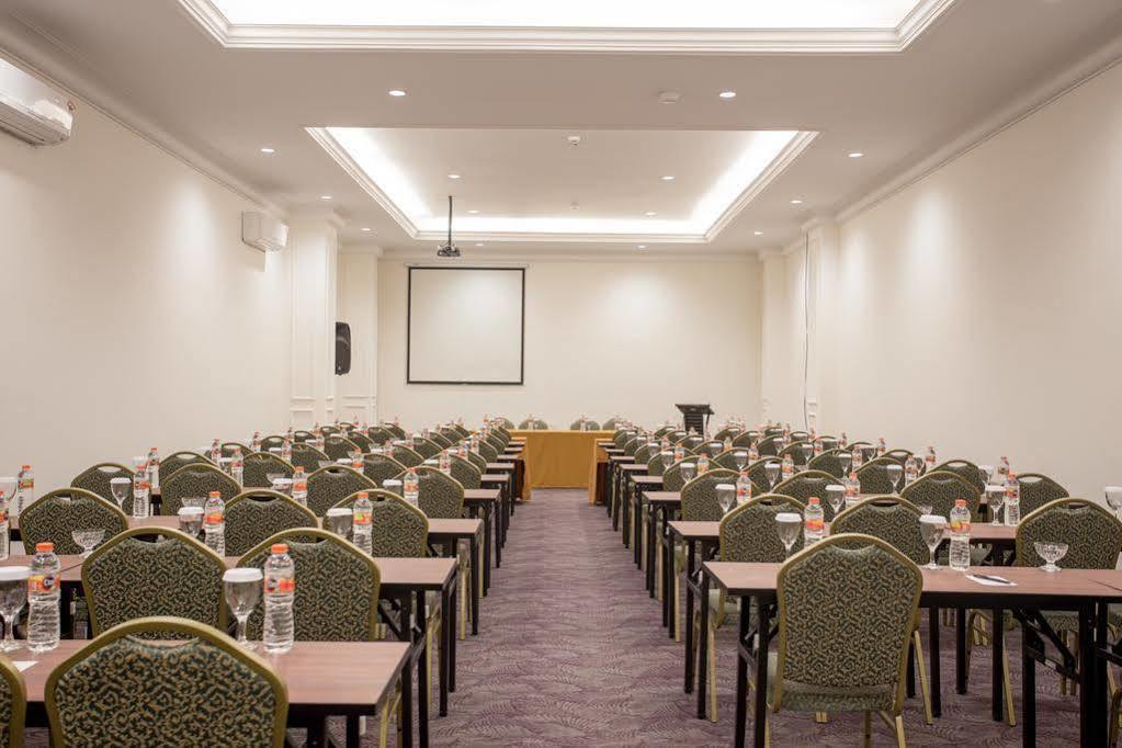 Same Hotel Маланг Екстер'єр фото